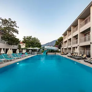 Hotel Golden Life &